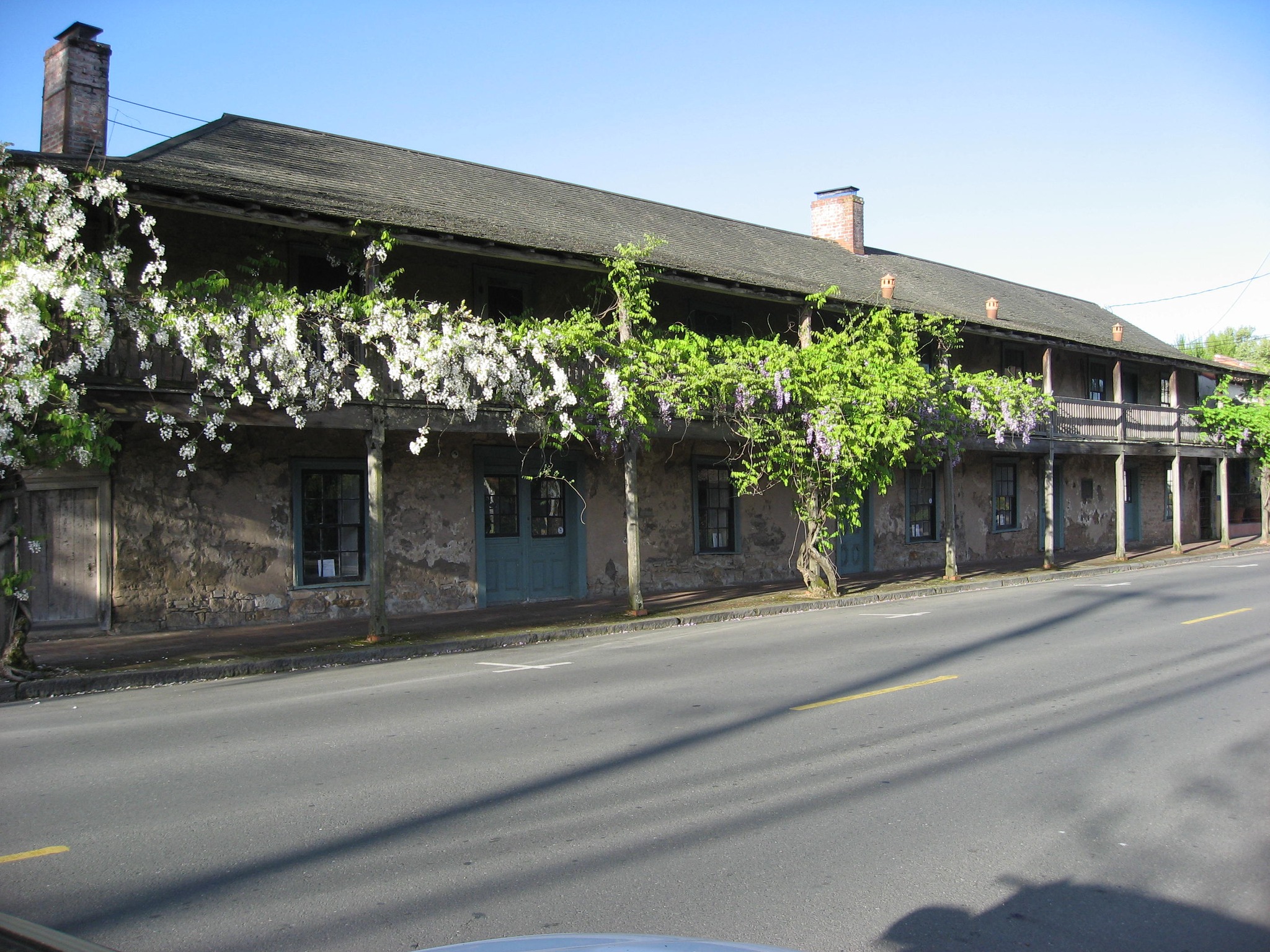 Sonoma Valley Historical Society: History of the Blue Wing Inn